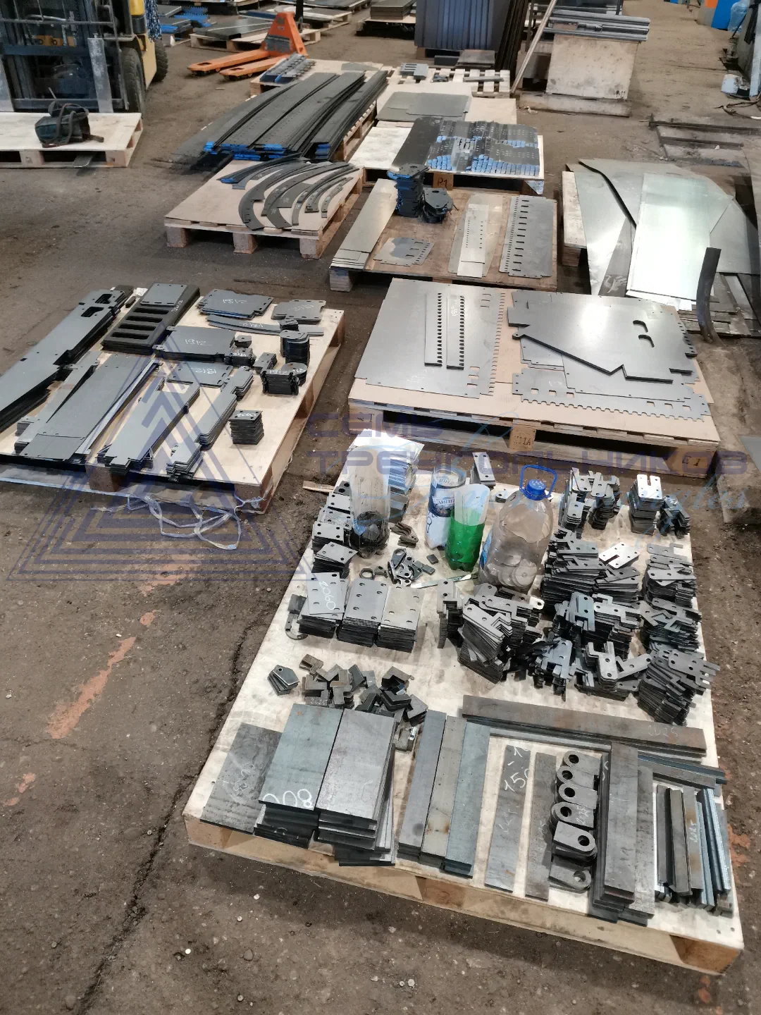 Детали заказов из черной стали выполненные лазерной резкой